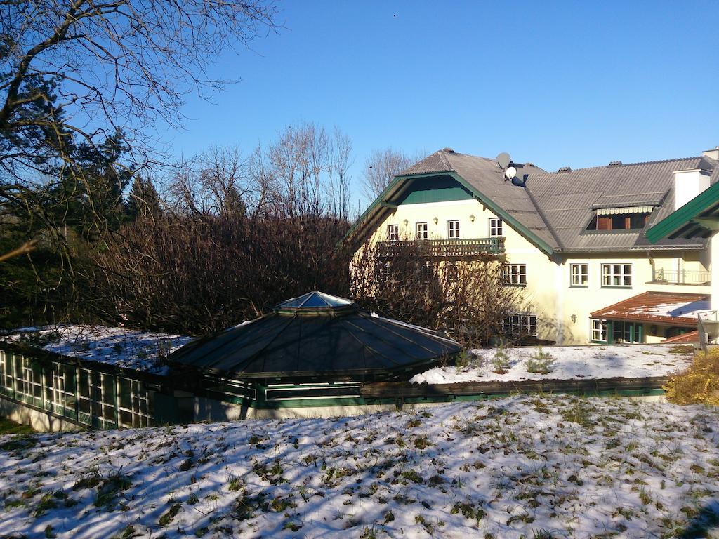 Gasthaus Uberfuhr Hotell Elsbethen Exteriör bild